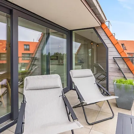 Renewed Comfort Duplex W 2 Terraces Nearby Marina 아파트 니우포르트